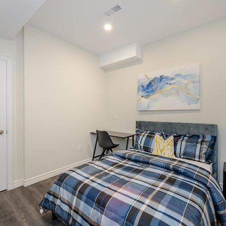 Private Basement Bedrooms In Oakville Exteriér fotografie