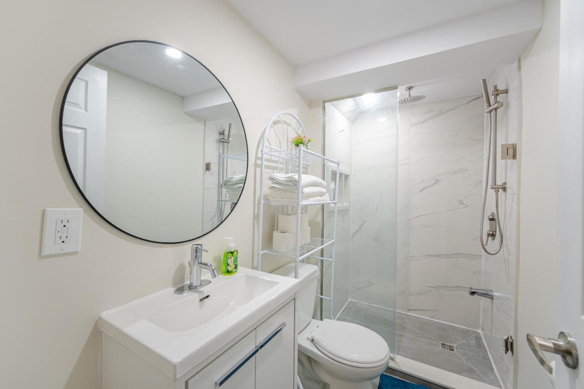 Private Basement Bedrooms In Oakville Exteriér fotografie