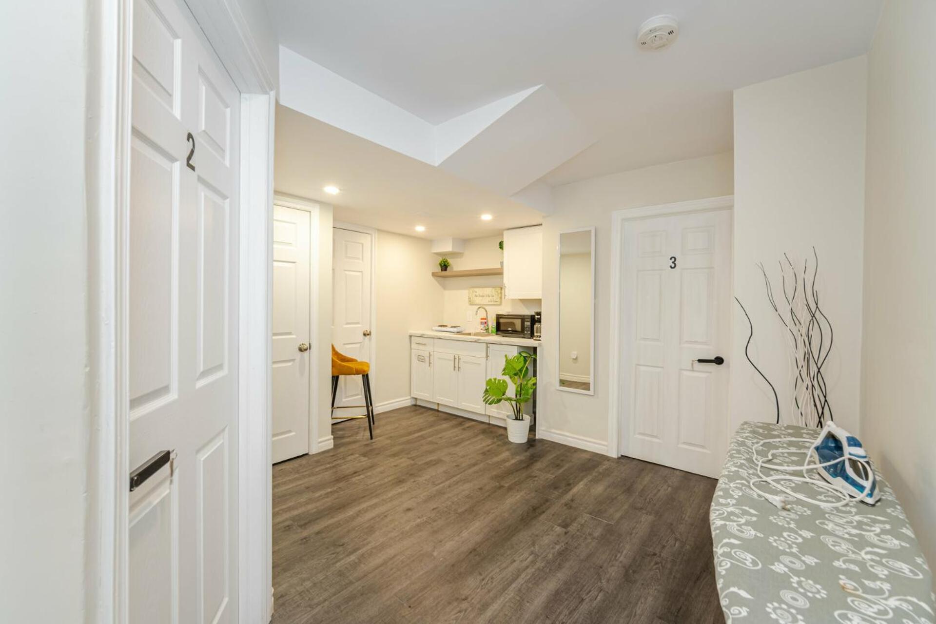Private Basement Bedrooms In Oakville Exteriér fotografie