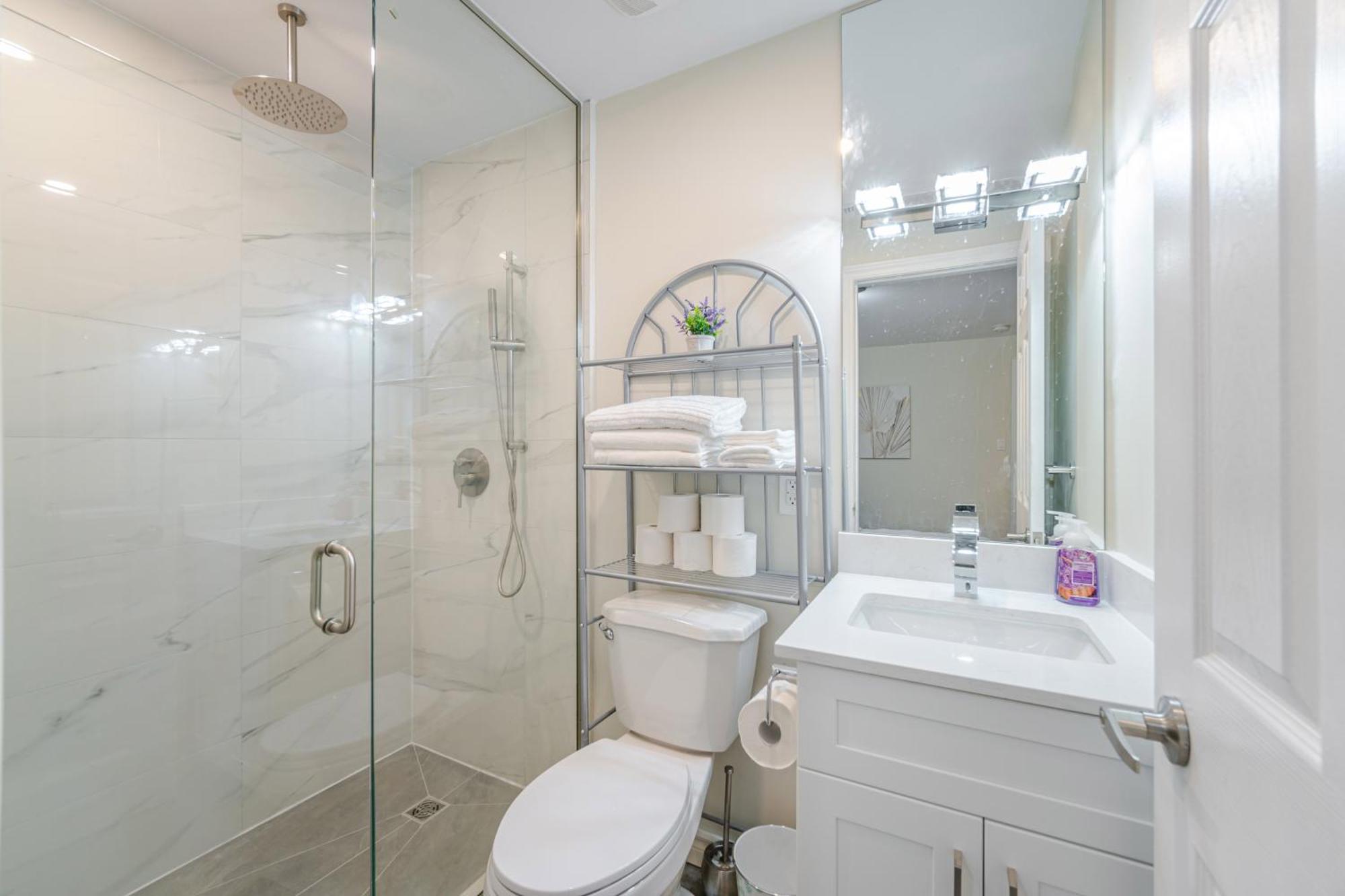 Private Basement Bedrooms In Oakville Exteriér fotografie